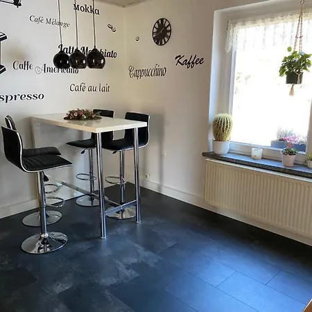 Am Bergl 펜션 Mucka